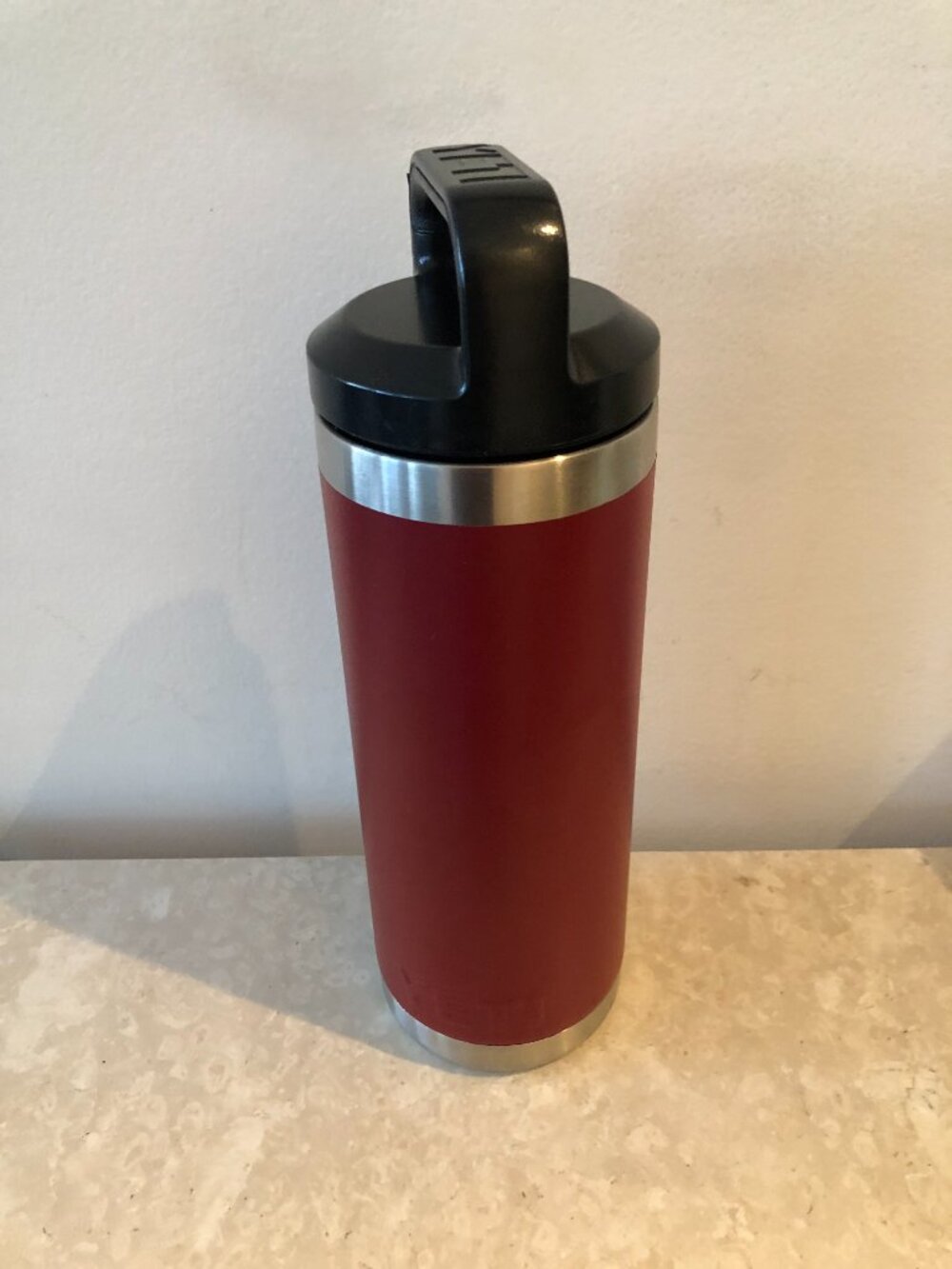 YETI 18 oz - Crimson Maroon Red Stainless Steel Travel Hiking Bottle  Mug - Picture 7 of 9